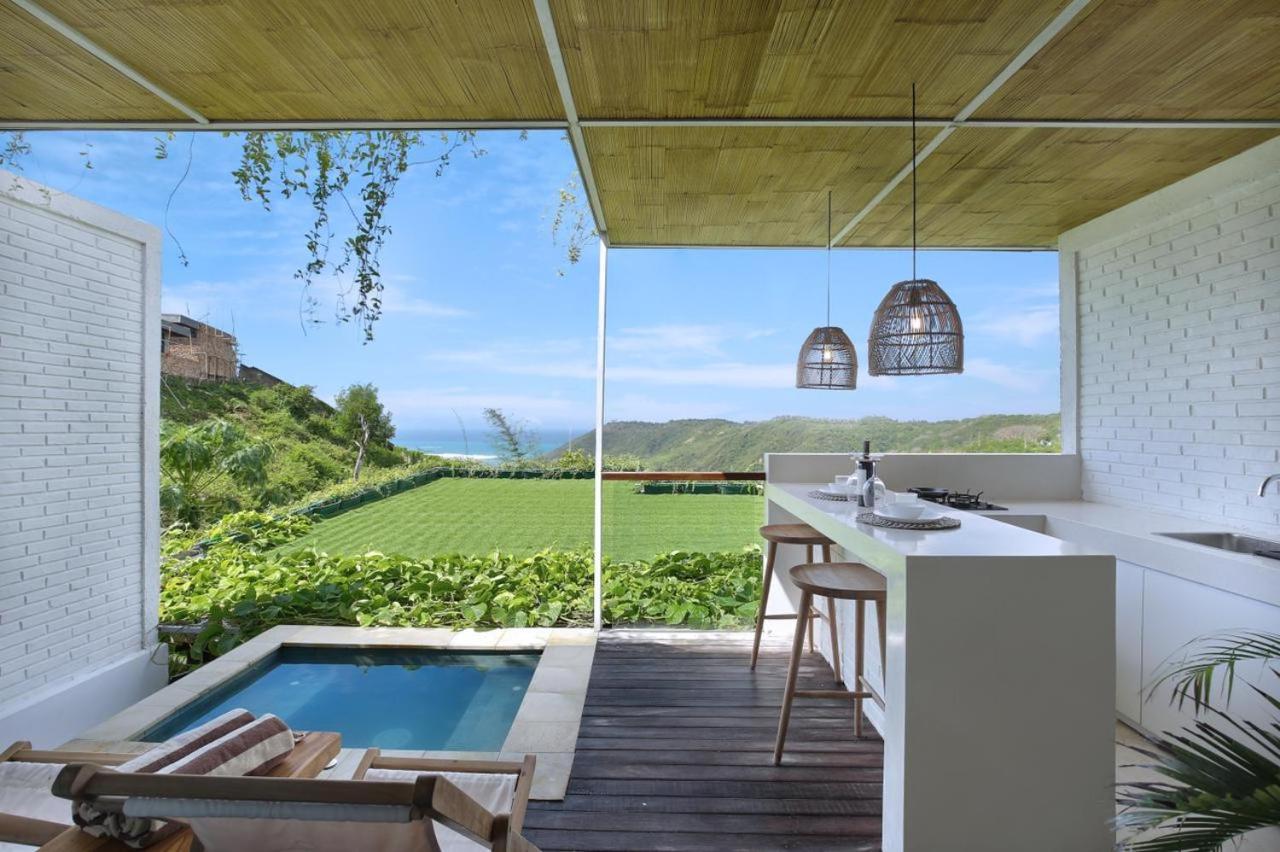 Telescope Resort Lombok Kuta  エクステリア 写真